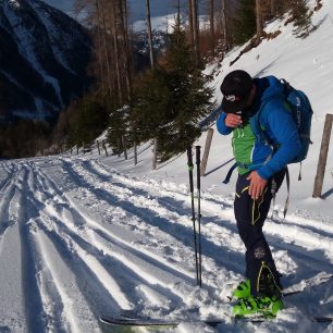 Otvor ventilačního otvoru je překrytý síťovinou - Direct Alpine Rebel