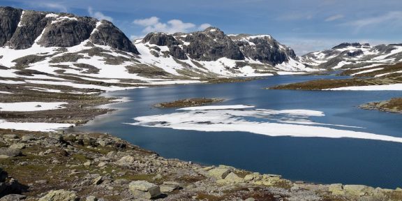 Okružní výšlap náhorní plošinou Hardangervidda v Norsku