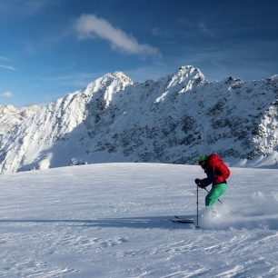 Testování batohu Lowe Alpine Halcyon 35-40 i při jízdě ve volném terénu - Sölden