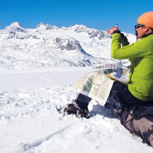 Jak průvodci, tak vůdci jsou školení v orientaci, navigaci, meteorologii, lanových technikách, zdravotní pomoci a různých technikách záchrany na horách