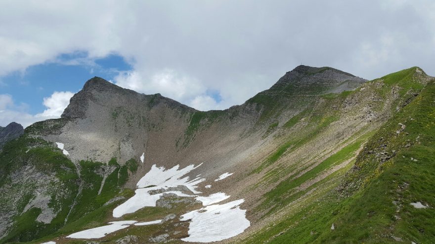 Grauspitz je hora v pohoří Rätikon, na hranicích Lichtenštejnska a Švýcarska.