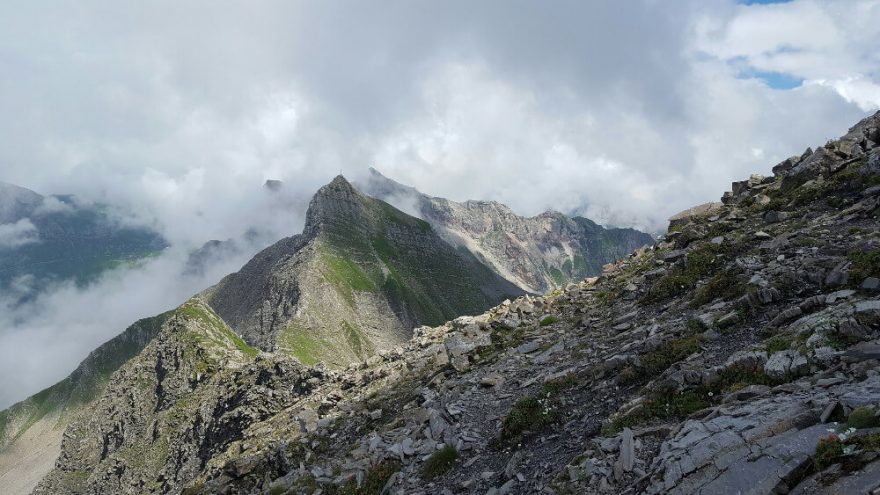 Grauspitz je hora v pohoří Rätikon, na hranicích Lichtenštejnska a Švýcarska.