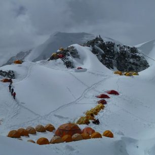 Výškový tábor na Cho Oyu