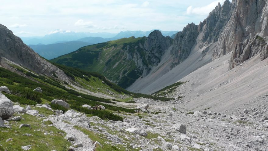 Dachstein-Rundwanderweg - Rauchkar, okruh kolem Dachsteinu, Rakousko.