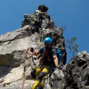 Testování kalhot Direct Alpine Mordor na hřebeni Suchých skal