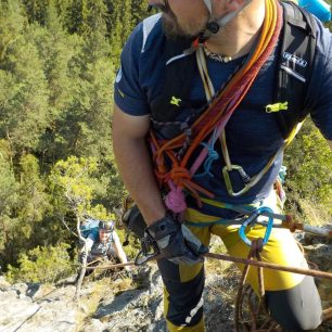 Testování kalhot Direct Alpine Mordor na hřebeni Suchých skal