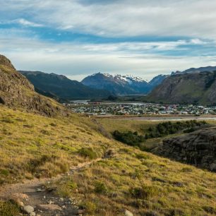 Začátek treku Huemul v Patagonii - pohled na El Chaltén