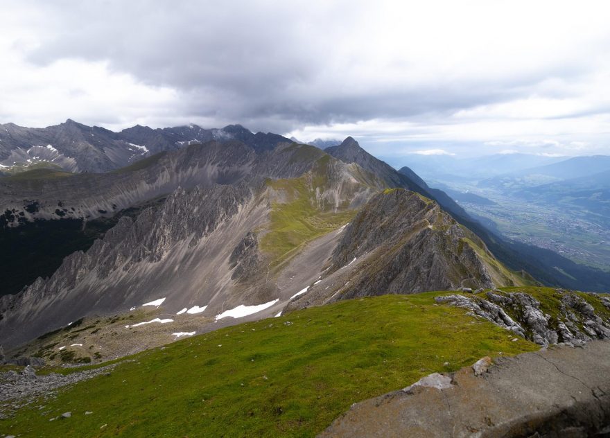 Pohoří Karwendel v Tyrolsku, rakouské Alpy.