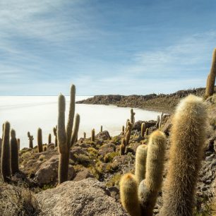 Největší slaná pláň na světě Salar de Uyuni, Bolívie