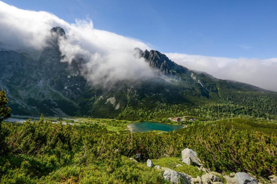 Zelené doliny a množství jezer jsou okrasou Vysokých Tater.