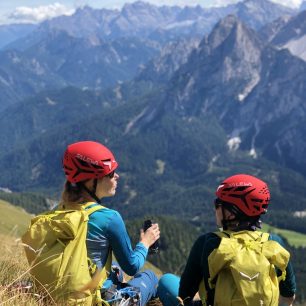 Horské scenerie italských Dolomit. Salewa Alpine Academy.