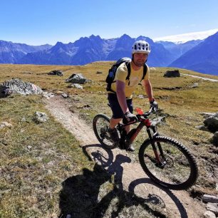 Engadin - scenerie švýcarských Alpy jako z plakátů