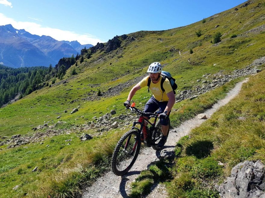 Bike traily v Engadinu, švýcarské Alpy