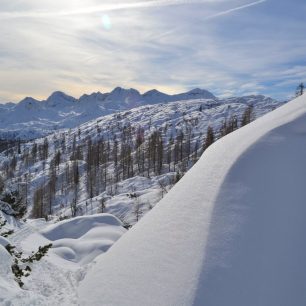 Přes Dom na Komni do Doliny Triglavských jezer v zimě. Julské Alpy