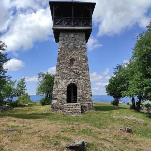Rozhledna na Marťáckom vrchu (854 m n. m.), Javorníky, Kysuce, Slovensko.