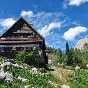 Koča pri Triglavskih jezerih, Dolina Triglavských jezer, Julské Alpy, Slovinsko