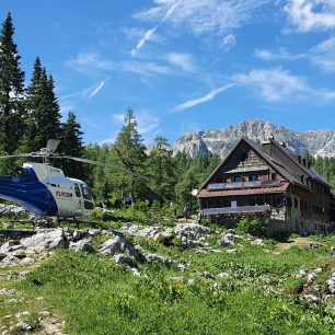 Koča pri Triglavskih jezerih, Dolina Triglavských jezer, Julské Alpy, Slovinsko