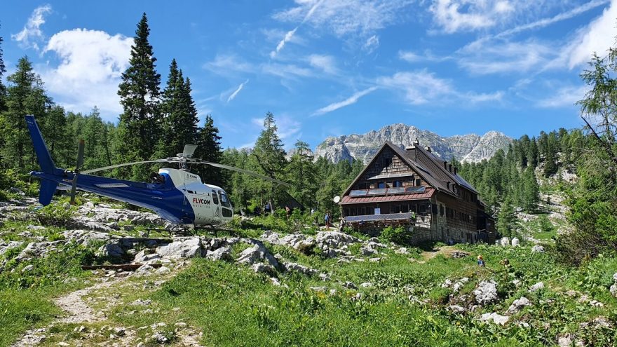 Koča pri Triglavskih jezerih, Dolina Triglavských jezer, Julské Alpy, Slovinsko