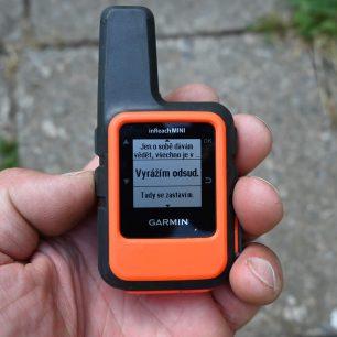 Příklad přednastavené zprávy v zařízení Garmin inReach Mini 2