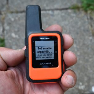 Příklad přednastavené zprávy v zařízení Garmin inReach Mini