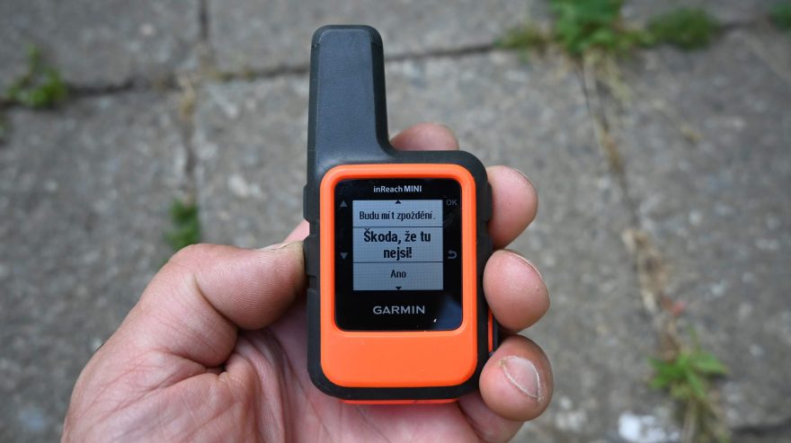 Příklad přednastavené zprávy v zařízení Garmin inReach Mini 5