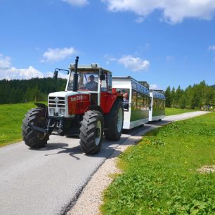 Na okruhu kolem 6 jezer u Tauplitzalm vás sveze i vláček, Totes gebirge, rakouské Alpy