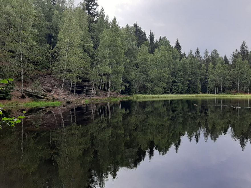 Černé jezírko, Jiráskovy skály, Bischofstein