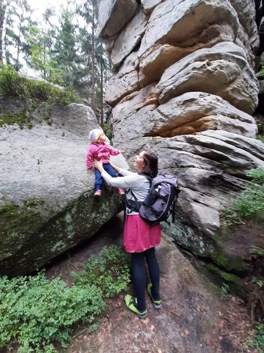 Jiráskovy skály okruh na zříceninu hradu Skály.