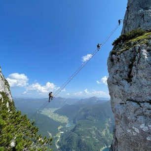 40 metrů dlouhý žebřík Riesenleiter - Via ferrata Intersport Donnerkogel Klettersteig, Solná komora, Salzkammergut, rakouské Alpy. Foto Jana Souralová