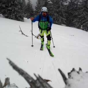 Kalhoty Faramugo Buuraha udýchají i svižné tempo na skialpech