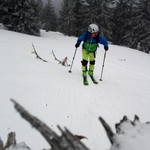 Krkonošské testování a běhání mezi okresy kalhotám Faramugo Buuraha svědčilo