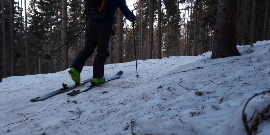 Nástup horského vůdce na dílnu - SKIALPOVÉ LYŽE MT 85 S VÁZÁNÍM WEDZE