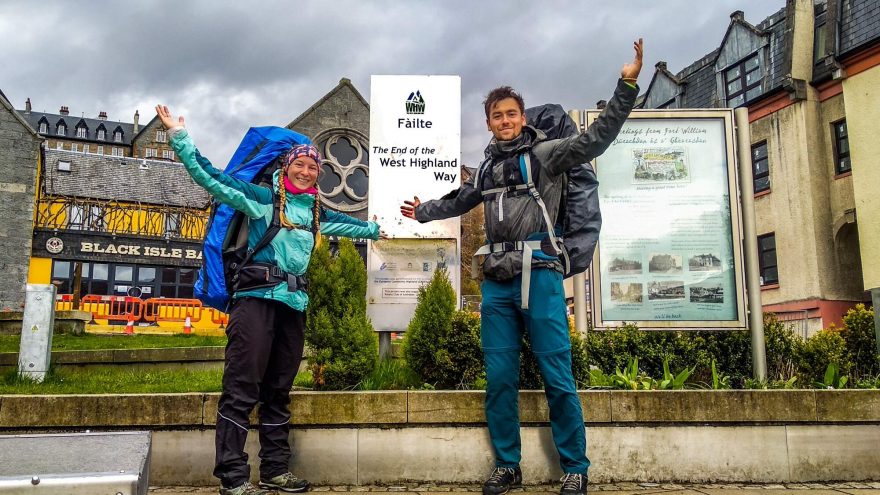 V cíli ve Fort William. West Highland Way, Skotsko.