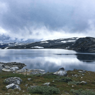 Trek k vyhlídce Trolltunga, Hardangervidda, Norsko