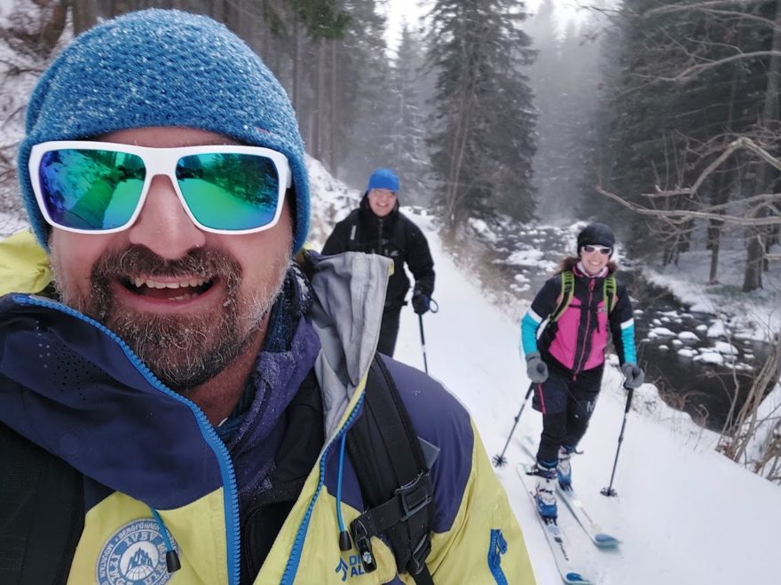 Testerky ocenily dostatečně dlouhou sukni NORTHFINDER JARABA a veliké kapsy na bundě NORTHFINDER KRIZNA