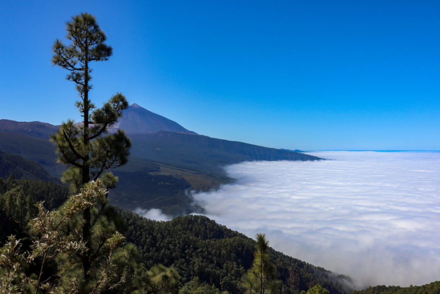 Vulkán Pico del Teide dominuje výhledů na trase GR 131 na ostrově Tenerife.