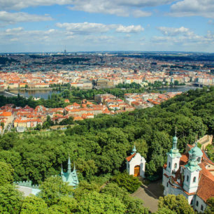 Výhled na Prahu, Stezka středozemím, Via Czechia