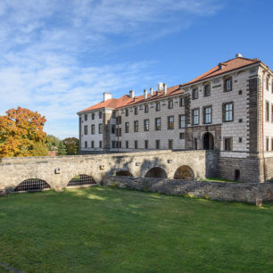 Zámek Nelahozeves, Stezka středozemím, Via Czechia