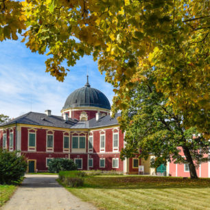 Zámek Veltrusy, Stezka středozemím, Via Czechia