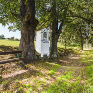 Toulava - turistická oblast v samém srdci Čech, Stezka středozemím, Via Czechia