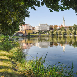 Děkanský kostel Proměnění Páně na hoře Tábor, Stezka středozemím, Via Czechia