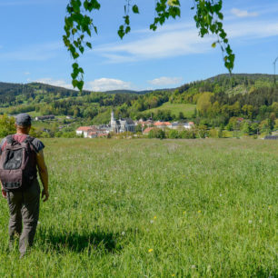 Pohled na Vyšebrodský klášter, Stezka středozemím, Via Czechia