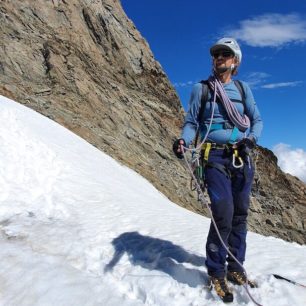 Náročný traverz čtyřtisícovek Schreckhorn a Lauteraarhorn ve Švýcarsku