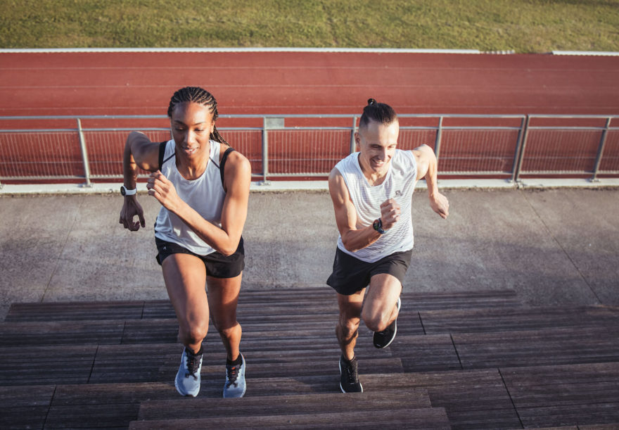 Ultralehké běžecké hodinky Polar Pacer s tréninkovým programem FitFlex