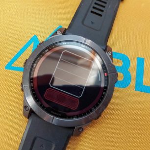 Ovládání svítilny na hodinkách GARMIN FÉNIX 7X SOLAR