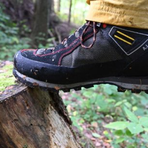 Bota je pohodlná a přesto dostatečně tuhá pro stání na stupech - KAYLAND CROSSMOUNTAIN GTX