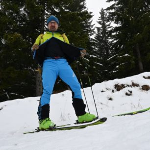 Rozepínání bundy NORTHFINDER SOKOLEC odspodu má spousty využití