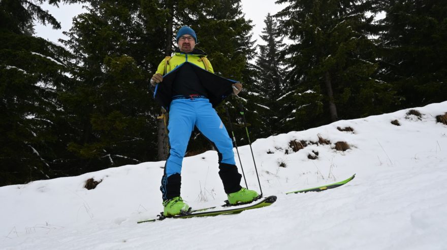 Rozepínání bundy NORTHFINDER SOKOLEC odspodu má spousty využití