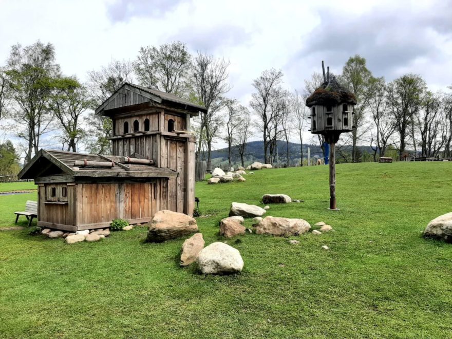 Farmapark Muchomůrka, zookoutek s hřištěm, Krkonoše.