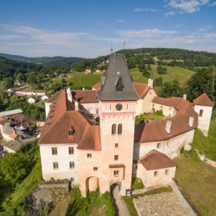 Vimperk je raně gotický hrad přestavěný na zámek ve stejnojmenném městě v okrese Prachatice.